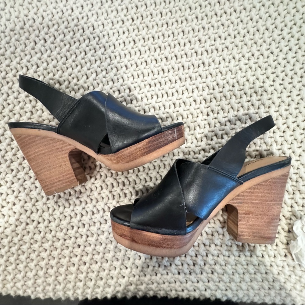 Luck Brand Kacia sling back sandal size 8